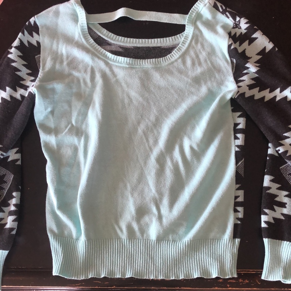 Aztec top - Picture 4 of 4